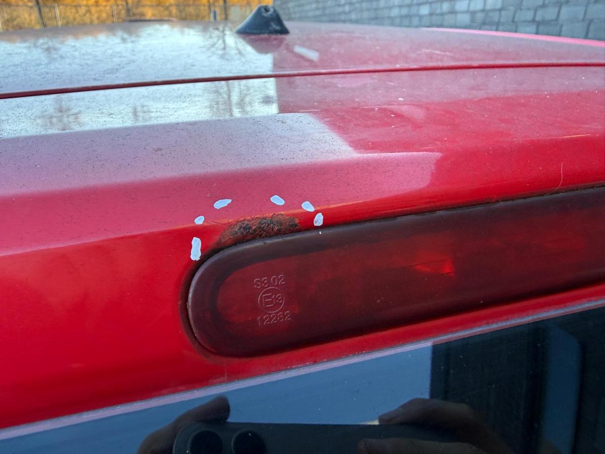 Hyundai I20 PB original Heckklappe mit Scheibe BH Electric Red Rohbau BJ09